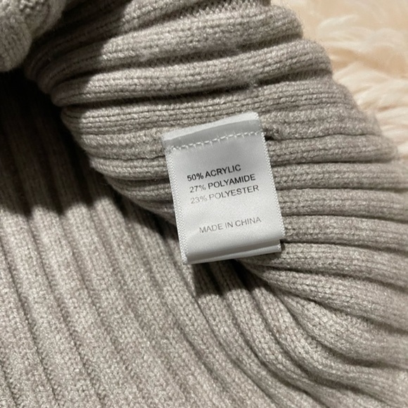 NWT The Shanty corporation turtle neck sweater - Picture 3 of 7